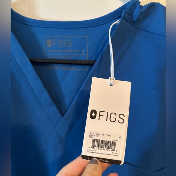 FIGS Scrub Top - Picture 2 of 3